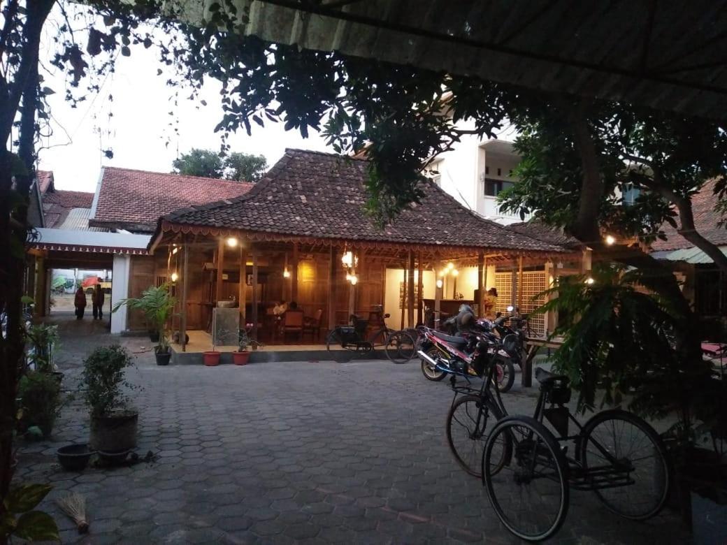 Diaga Grha Hotel *